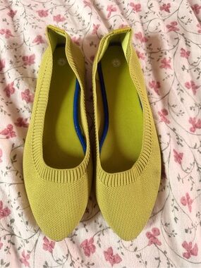 Pointed Knit Slip-On Flats in Lime Green